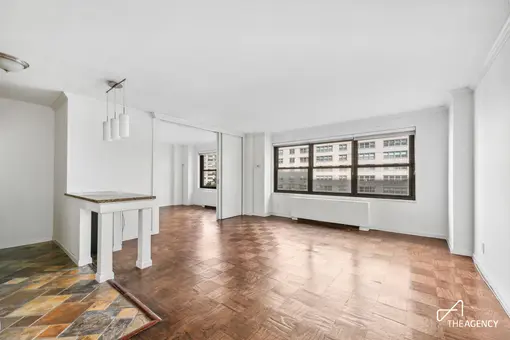 Lincoln Towers, 140 West End Avenue, #7A