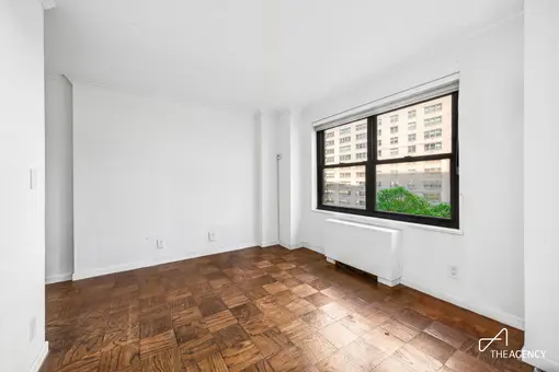 Lincoln Towers, 140 West End Avenue, #7A