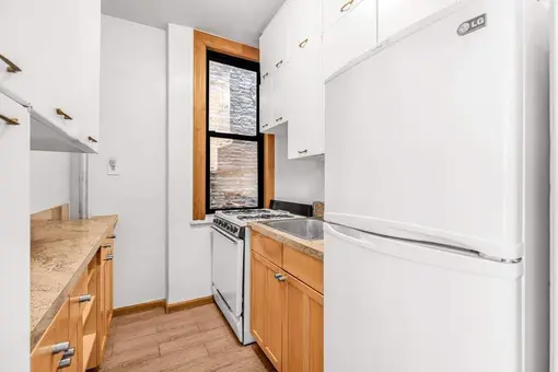 33 East 22nd Street, #2H