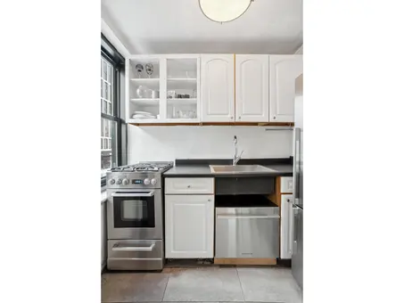 300 West 23rd Street, #3I