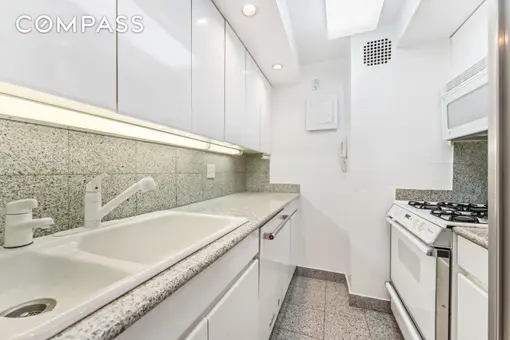 20 East 68th Street, #11B