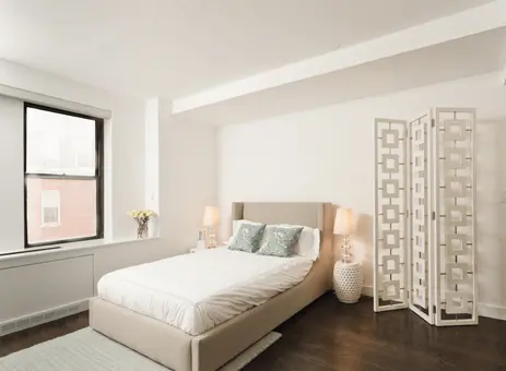 The Windermere, 666 West End Avenue, #10E