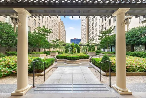 The Parc Vendome, 350 West 57th Street, #12I