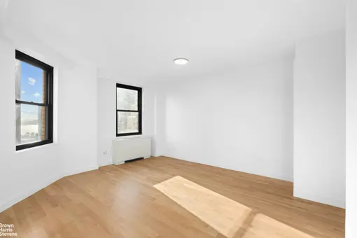 Spruce Ridge House, 245 East 25th Street, #17B