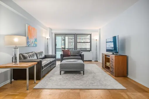 The Savoy, 111 East 85th Street, #10A