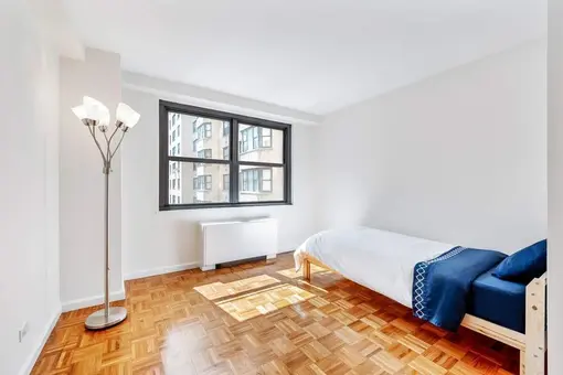 Gracie Towne House, 401 East 89th Street, #6C