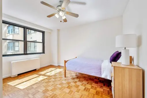 Gracie Towne House, 401 East 89th Street, #6C