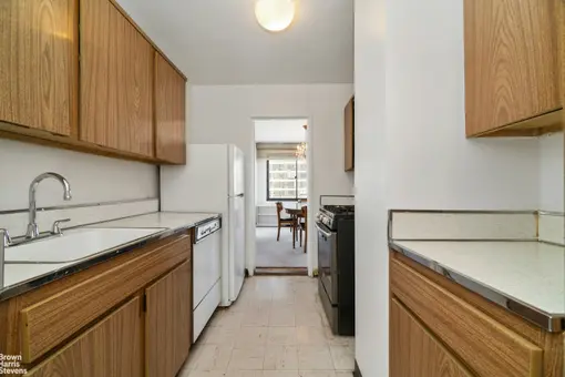 The Edgewater, 530 East 72nd Street, #16B