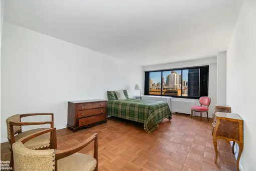 The Edgewater, 530 East 72nd Street, #16B