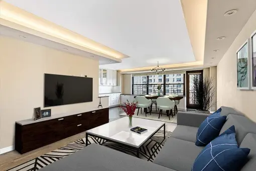 Lincoln Towers, 165 West End Avenue, #22M