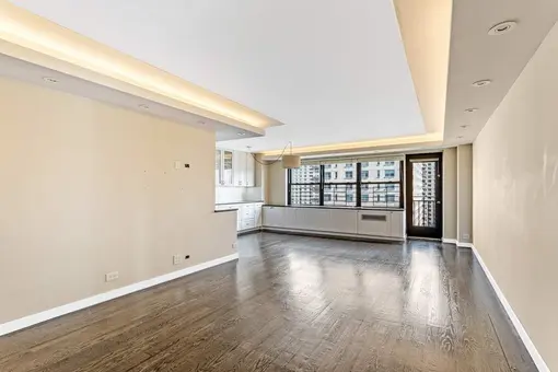 Lincoln Towers, 165 West End Avenue, #22M