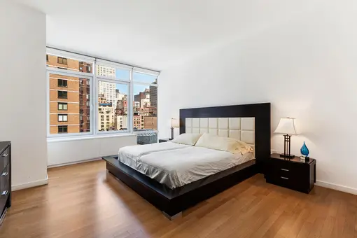 Three Ten, 310 East 53rd Street, #8B