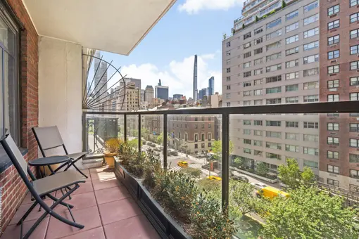 715 Park Avenue, #7AB