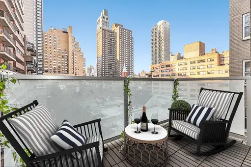 The Newbury, 250 East 87th Street, #8E