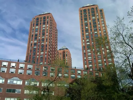 Zeckendorf Towers, 1 Irving Place, #P7E