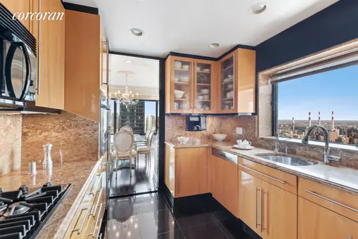 The Sovereign, 425 East 58th Street, #33B