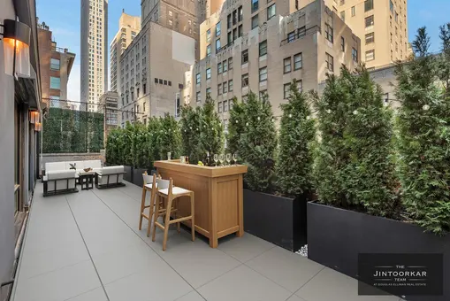 152 West 58th Street, #PENTHOUSE