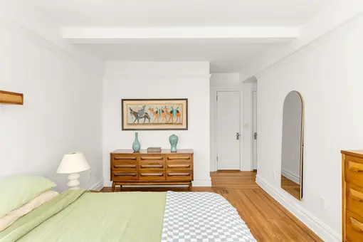 Trafalgar, 233 West 99th Street, #16D