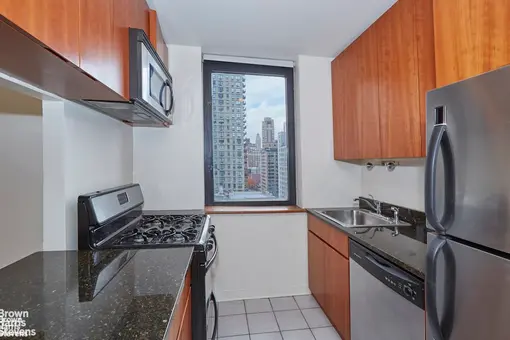 The Saratoga, 330 East 75th Street, #11G