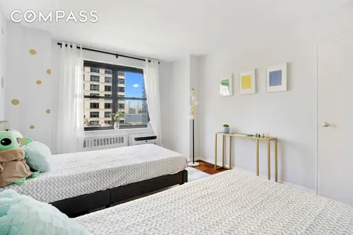 Lincoln Towers, 205 West End Avenue, #6D