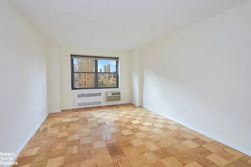 Lincoln Towers, 205 West End Avenue, #15M