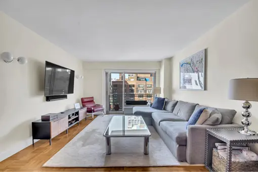 Plaza 400, 400 East 56th Street, #17G