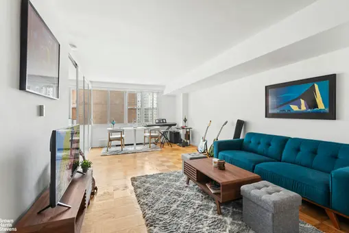 Lincoln Terrace, 165 West 66th Street, #14P