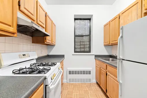 The Park View, 307 West 111th Street, #3E