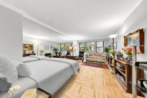 345 East 52nd Street, #4K