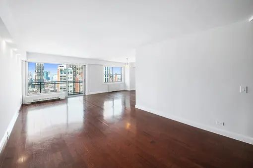 Plaza 400, 400 East 56th Street, #31D