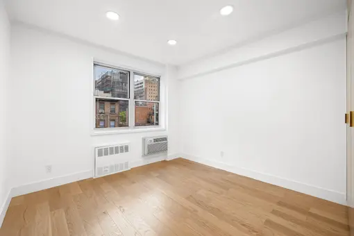 Chelsea Seventh, 170 West 23rd Street, #3D