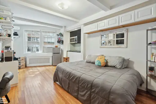 Hatfield House, 304 East 41st Street, #407A