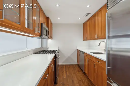 Kips Bay Towers, 330 East 33rd Street, #6C