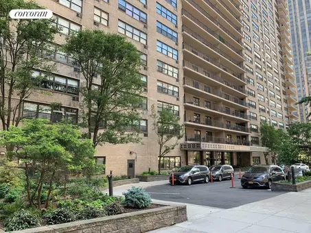 Lincoln Towers, 205 West End Avenue, #8L