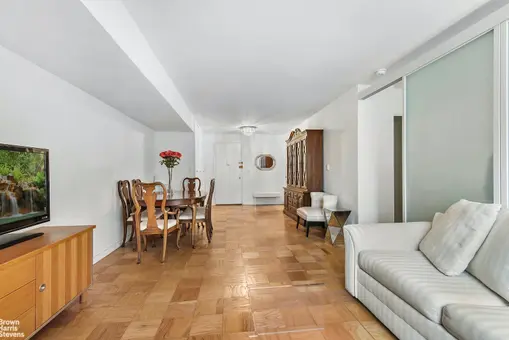 Lincoln Terrace, 165 West 66th Street, #14P