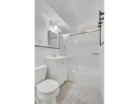 240 East 55th Street, #2E