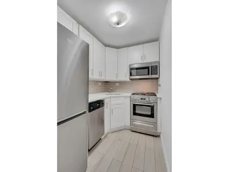 240 East 55th Street, #2E