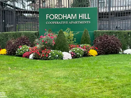 6 Fordham Hill Oval, #5D