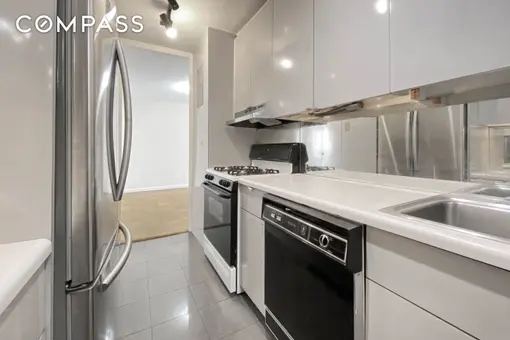 Kips Bay Towers, 300 East 33rd Street, #10L