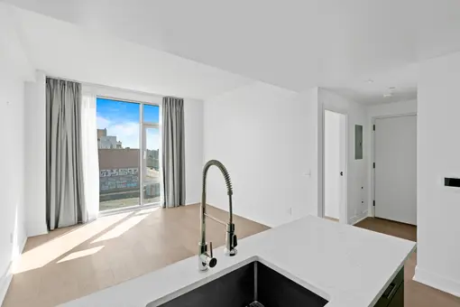 Fifty11, 50-11 Queens Boulevard, #608