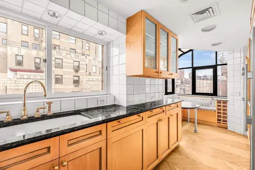 30 East 76th Street, #15AB