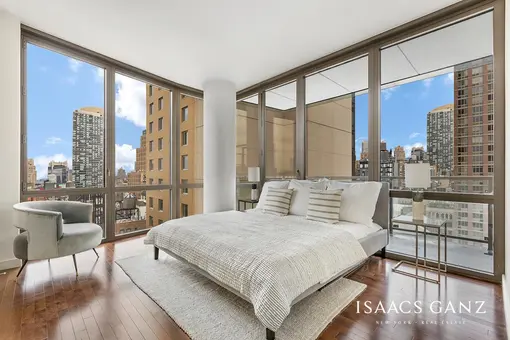 Chelsea Stratus, 101 West 24th Street, #20A