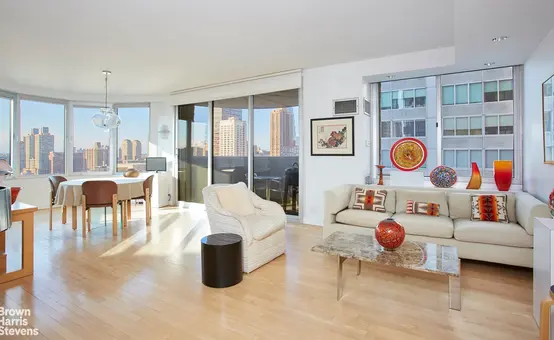Lincoln Plaza Towers, 44 West 62nd Street, #21B