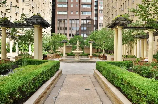 The Parc Vendome, 340 West 57th Street, #5E