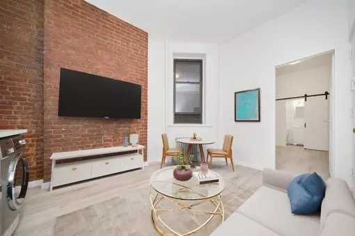 319 East 83rd Street, #1B