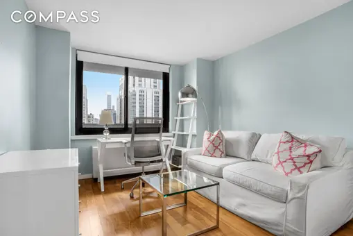 515 East 72nd Street, #25E