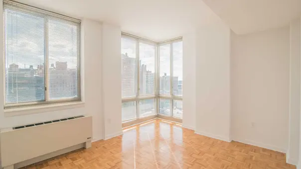 Hudson Crossing, 400 West 37th Street, #10P