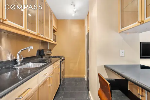 Kips Bay Towers, 330 East 33rd Street, #4P