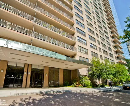 Lincoln Towers, 140 West End Avenue, #23R