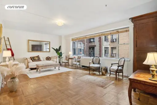 12 Beekman Place, #8D